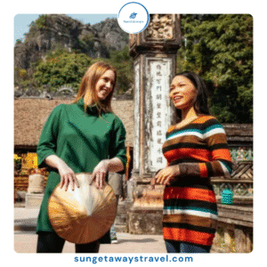 Local Guide vs Tour Guide in Vietnam: Pros and Cons