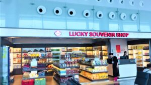 Vietnam airport souvenirs