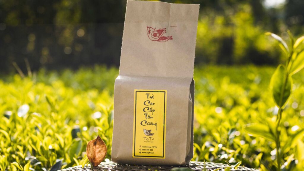 unique Vietnamese gifts for family with tea