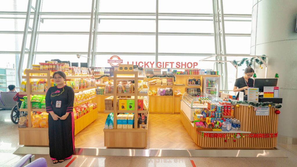 what to buy at Vietnam airport souvenirs store