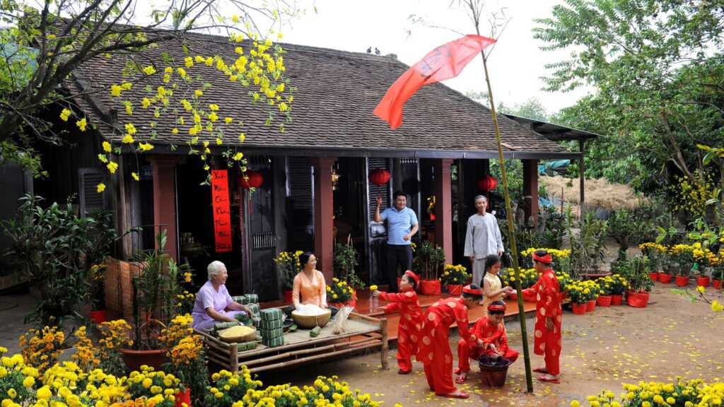 Vietnam travel by lunar calendar in spring