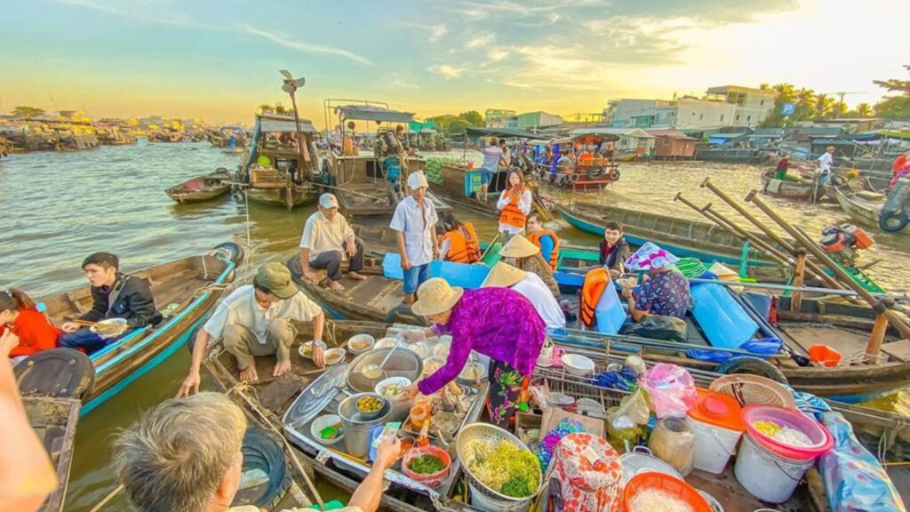 vietnamese floating market