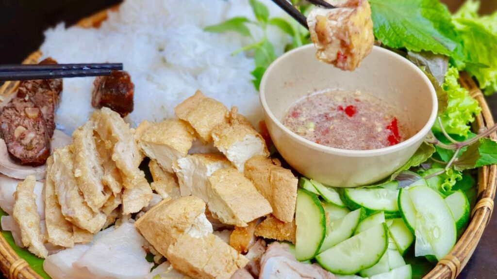 explore the Vietnamese Bun dau mam tom