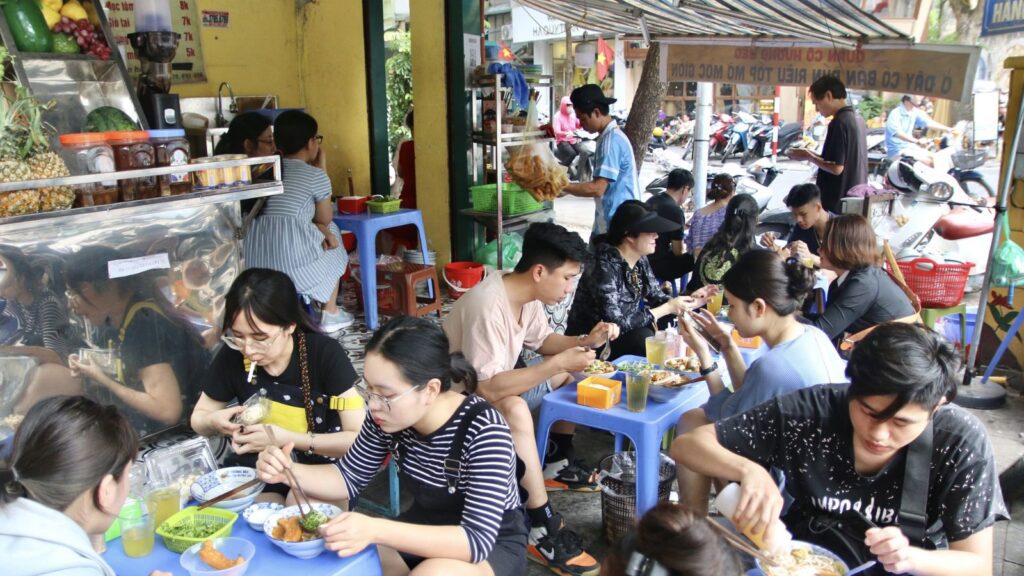 tips for enjoying vietnamese noodle dishes