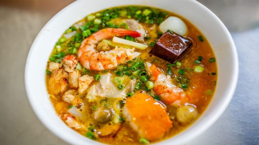vietnam banh canh cua