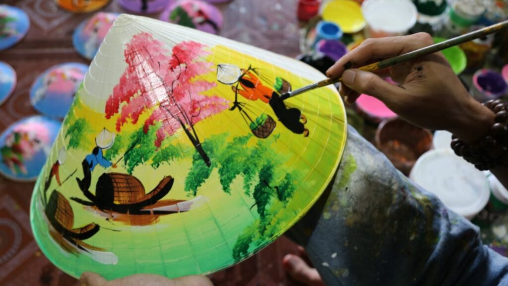 non la best Vietnamese regional gifts