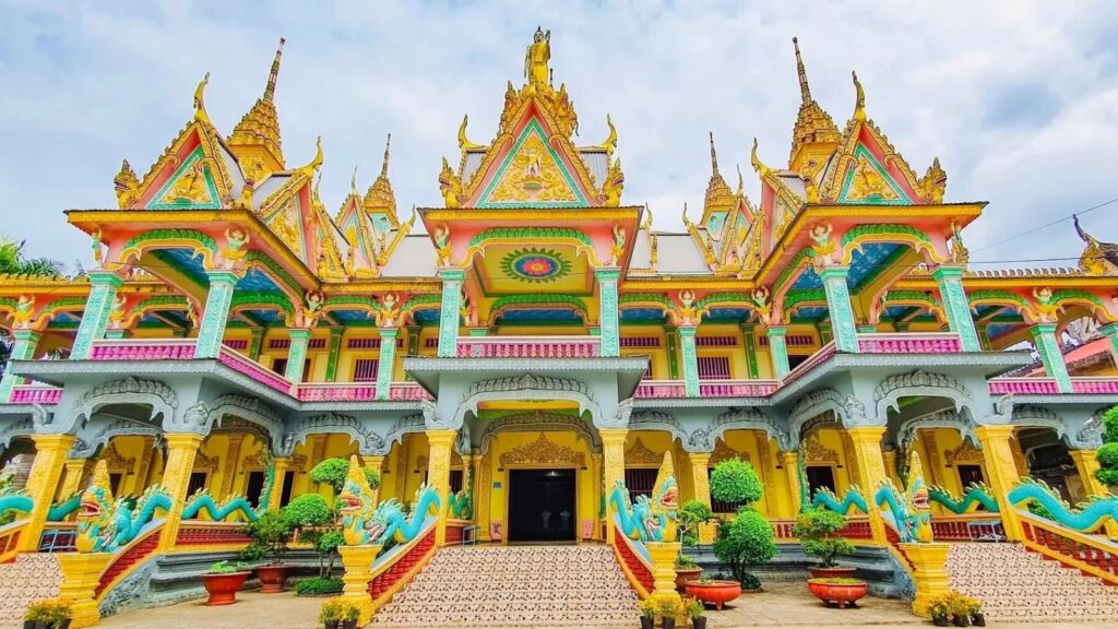 visit Vietnam Khmer Pagodas