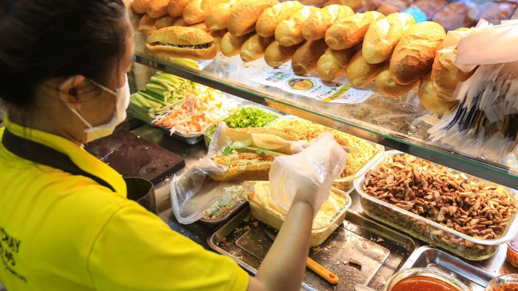 tips for trying vietnamese sandwich