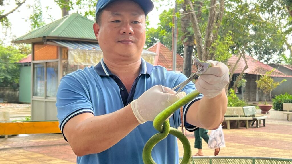 where is Dong Tam Snake Farm 