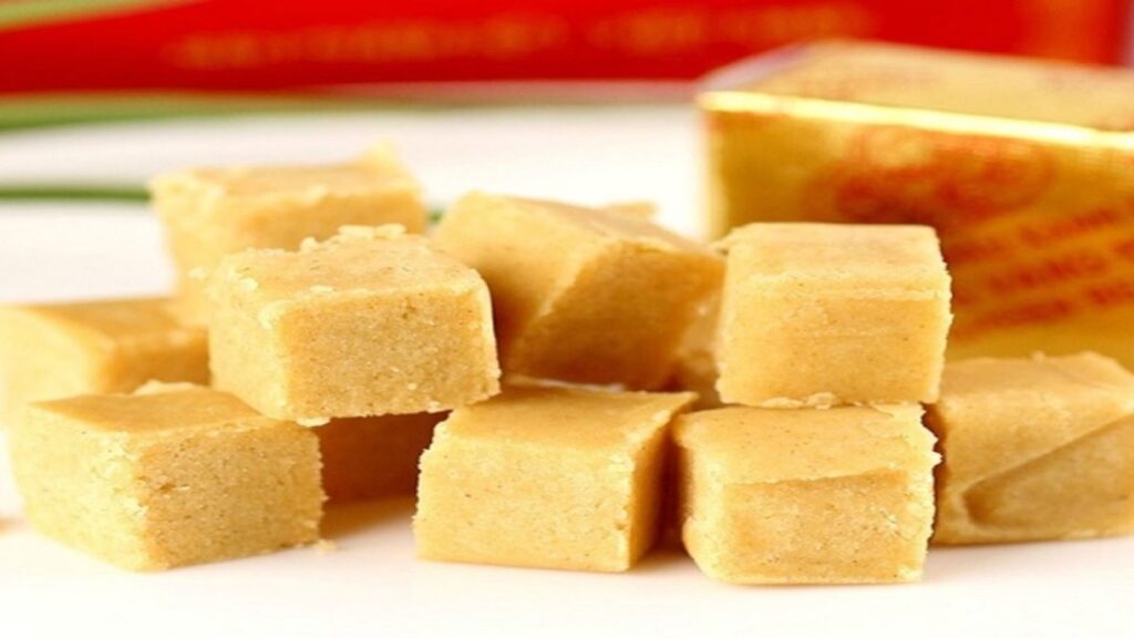 try the Vietnamese mung bean cake