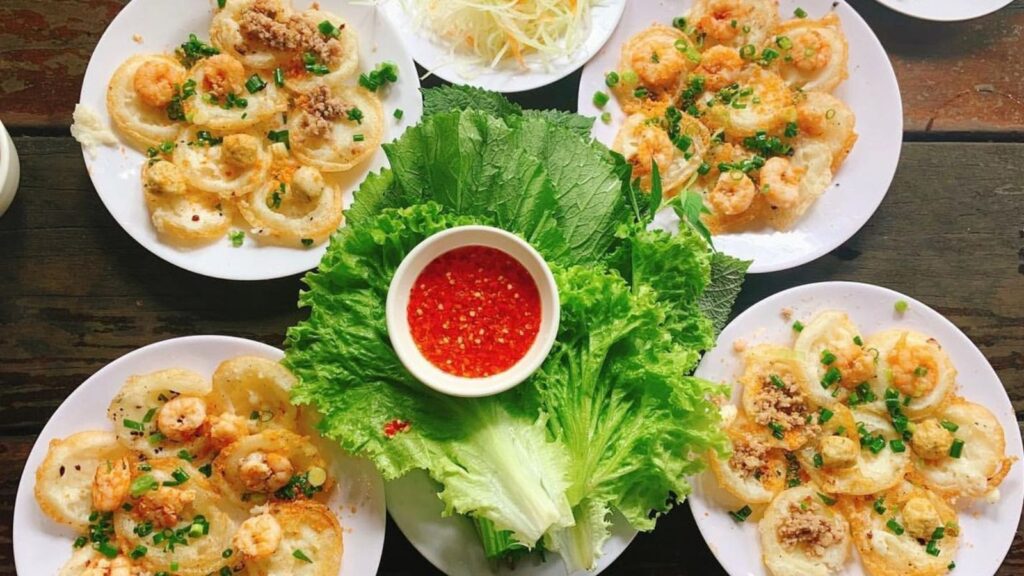 vietnam banh khot food tour