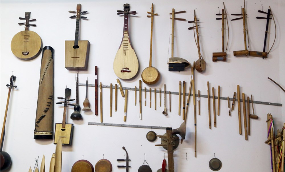 Vietnamese Musical Instrument Craft