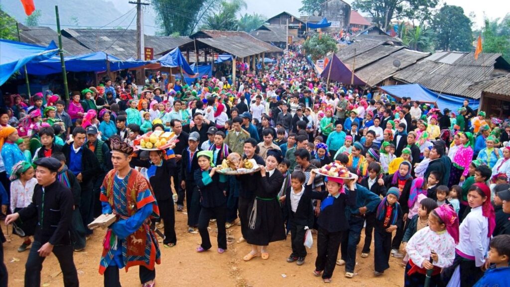 explore the Ha Giang Khau Vai Love Market