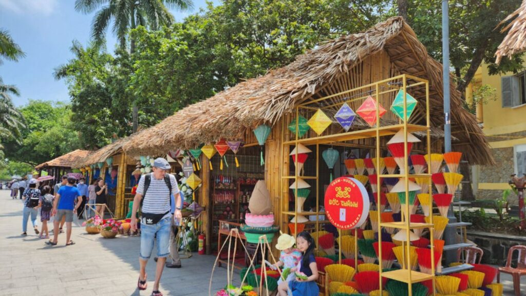 explore the Hue craft heritage event