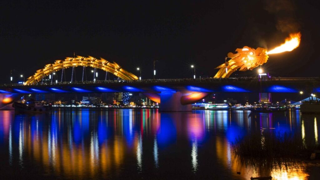 dragon bridge da nang vietnam